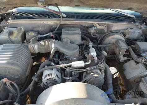 1996 GMC Suburban K1500 z USA, uszkodzony, nr VIN 3GKFK16R0TG519330